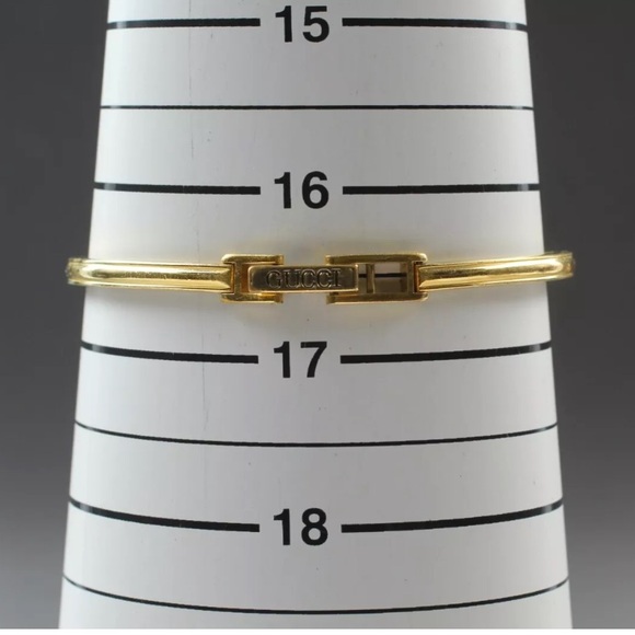 Gorgeous Rare Bezel Gucci Watch Signature Iconic 14 k Gold Statement Piece - Picture 2 of 7